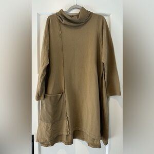 Blue Fish Heavyweight Pocket Tunic in Coyote